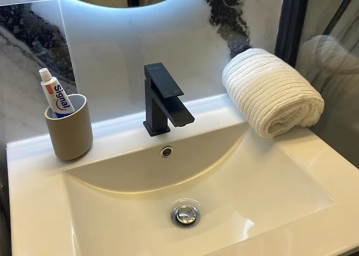 Duplex In A Private Greeny 아파트 *